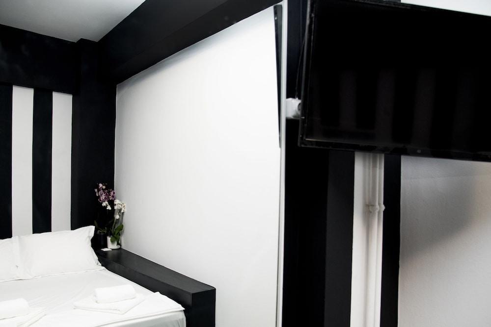 Home Plus Eleutheria Budget Room Αθήνα Εξωτερικό φωτογραφία